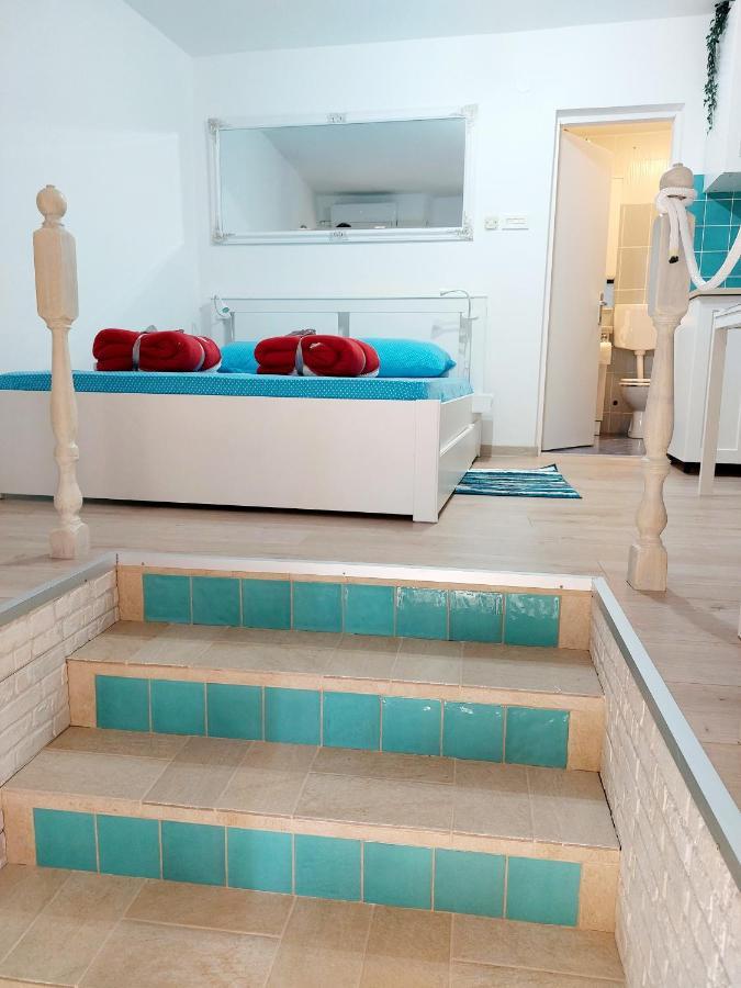 Sha La La - Charming, Unique Studio In A Historic Building Next To A Castle, Wifi, Smart Tv, Washer-Dryer 바카 외부 사진