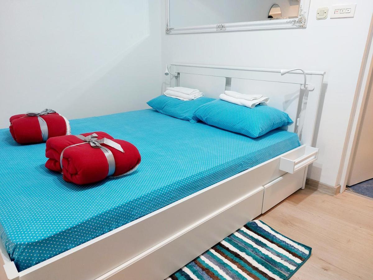 Sha La La - Charming, Unique Studio In A Historic Building Next To A Castle, Wifi, Smart Tv, Washer-Dryer 바카 외부 사진