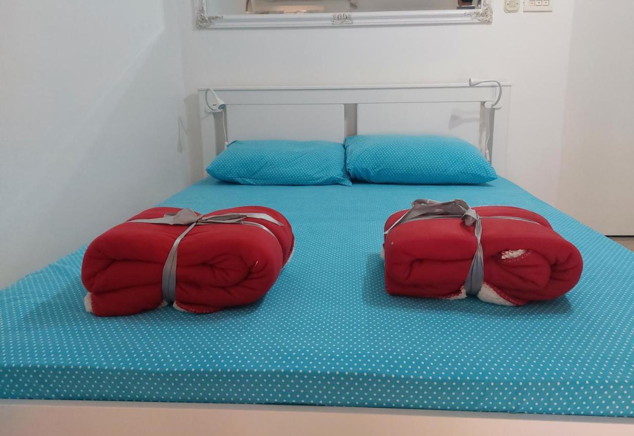 Sha La La - Charming, Unique Studio In A Historic Building Next To A Castle, Wifi, Smart Tv, Washer-Dryer 바카 외부 사진