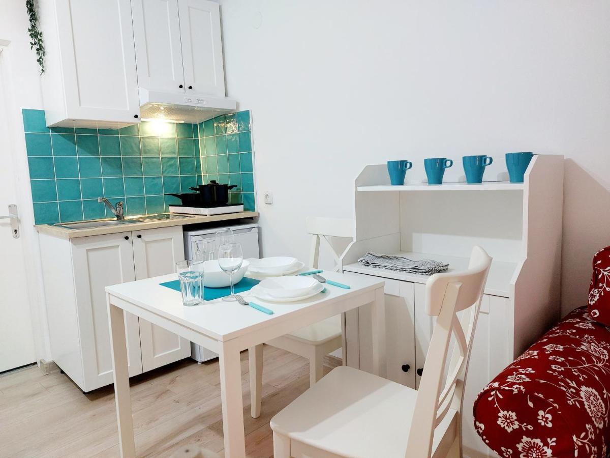 Sha La La - Charming, Unique Studio In A Historic Building Next To A Castle, Wifi, Smart Tv, Washer-Dryer 바카 외부 사진