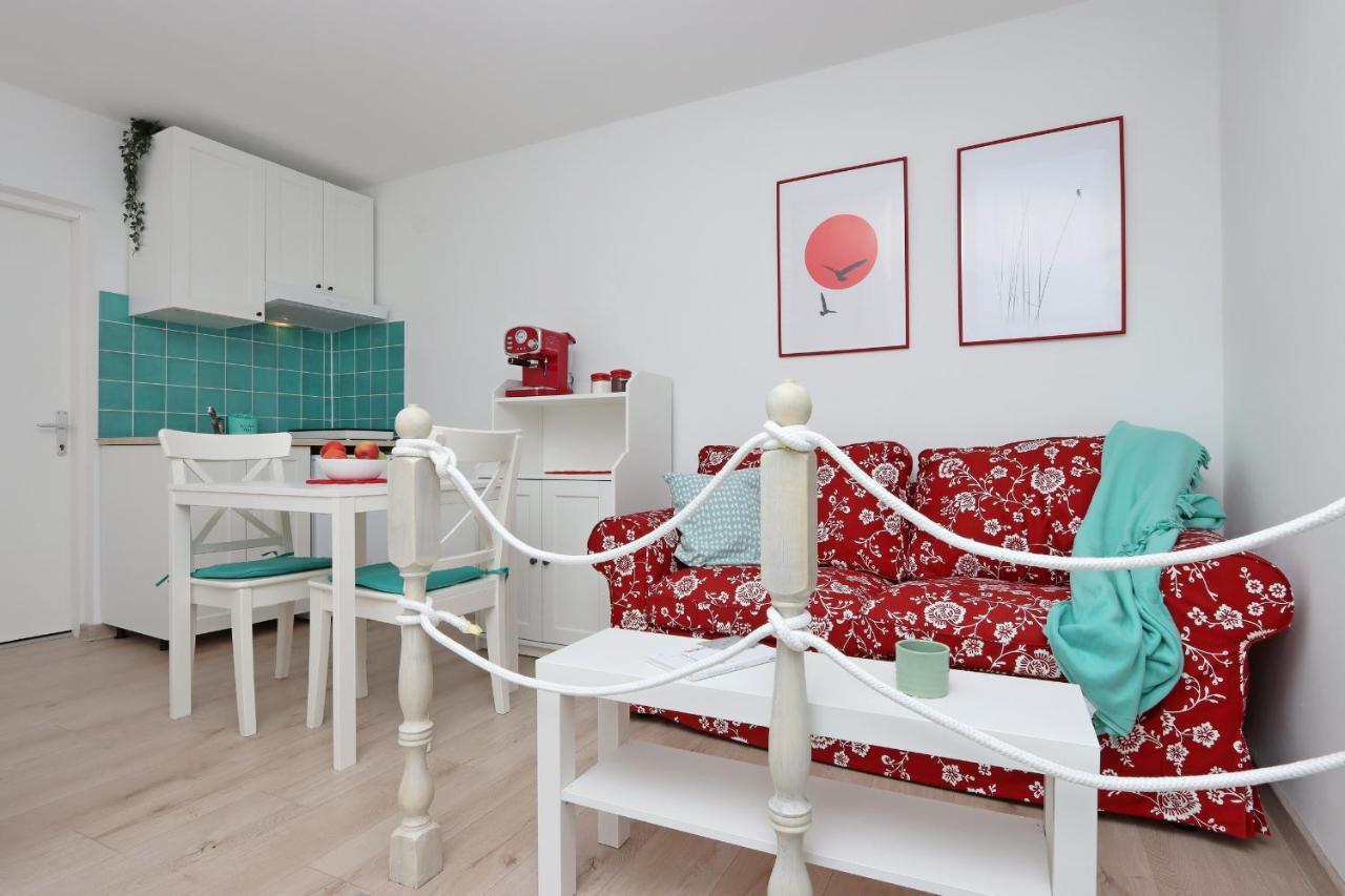 Sha La La - Charming, Unique Studio In A Historic Building Next To A Castle, Wifi, Smart Tv, Washer-Dryer 바카 외부 사진